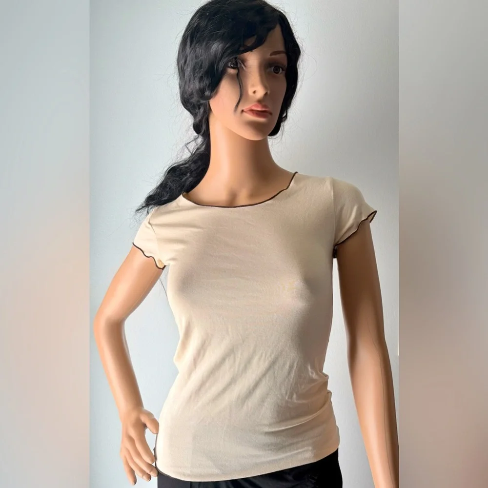 NWT Sheandme beige t-shirt with brown trim soft feels like a second skin. Sz S/M